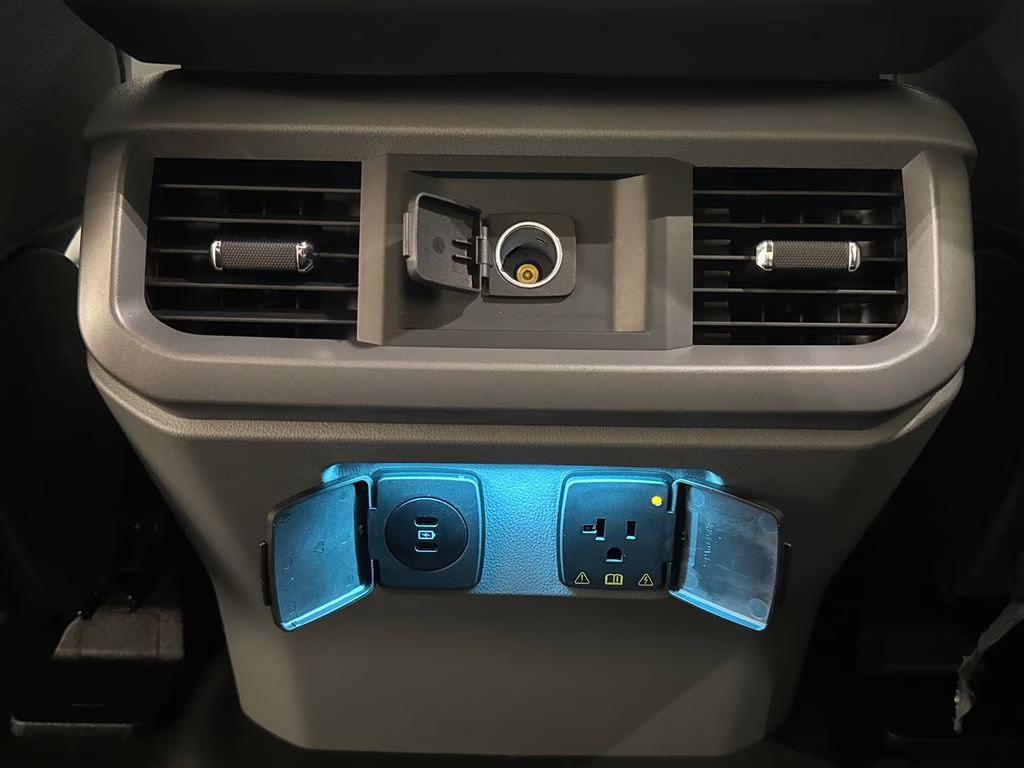 2025 Oxford White Ford F-150 Lightning Pro AWD Truck