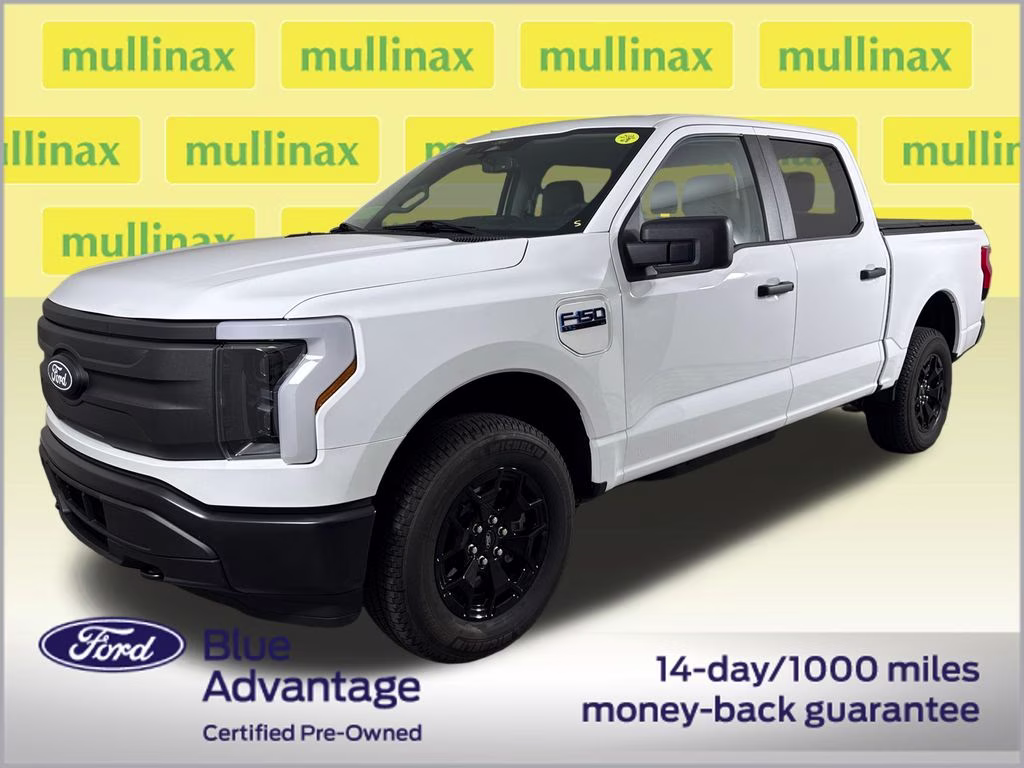 2025 Oxford White Ford F-150 Lightning Pro AWD Truck
