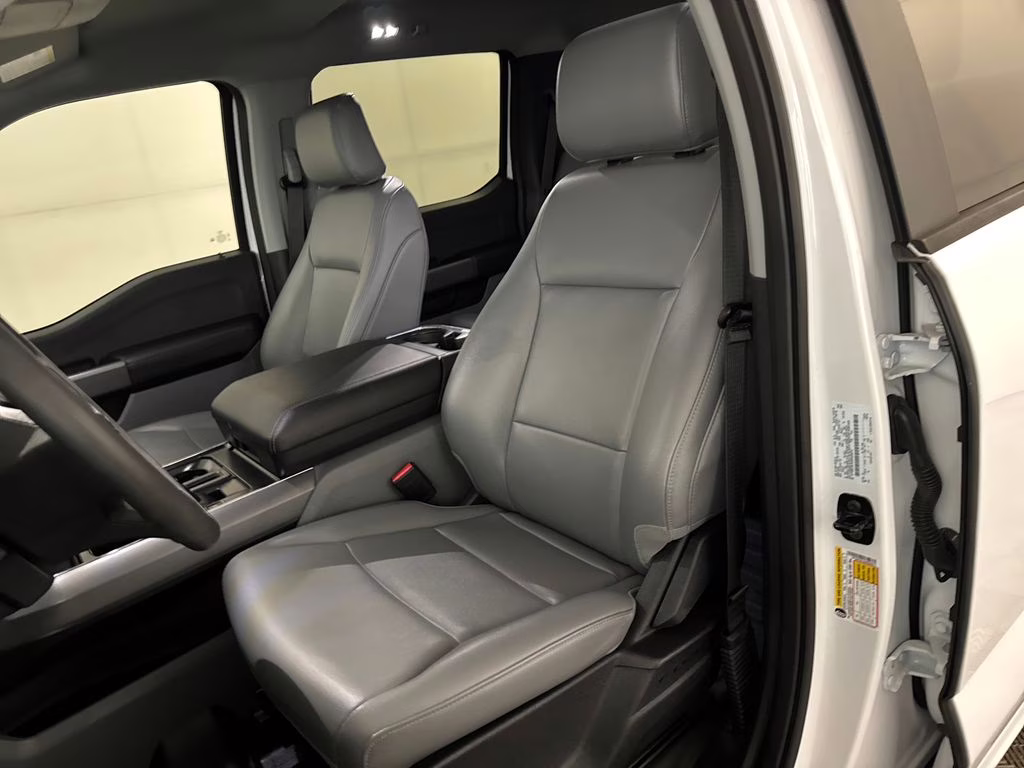 2025 Oxford White Ford F-150 Lightning Pro AWD Truck