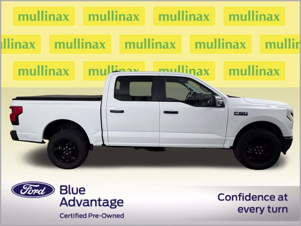 2025 Oxford White Ford F-150 Lightning Pro AWD Truck