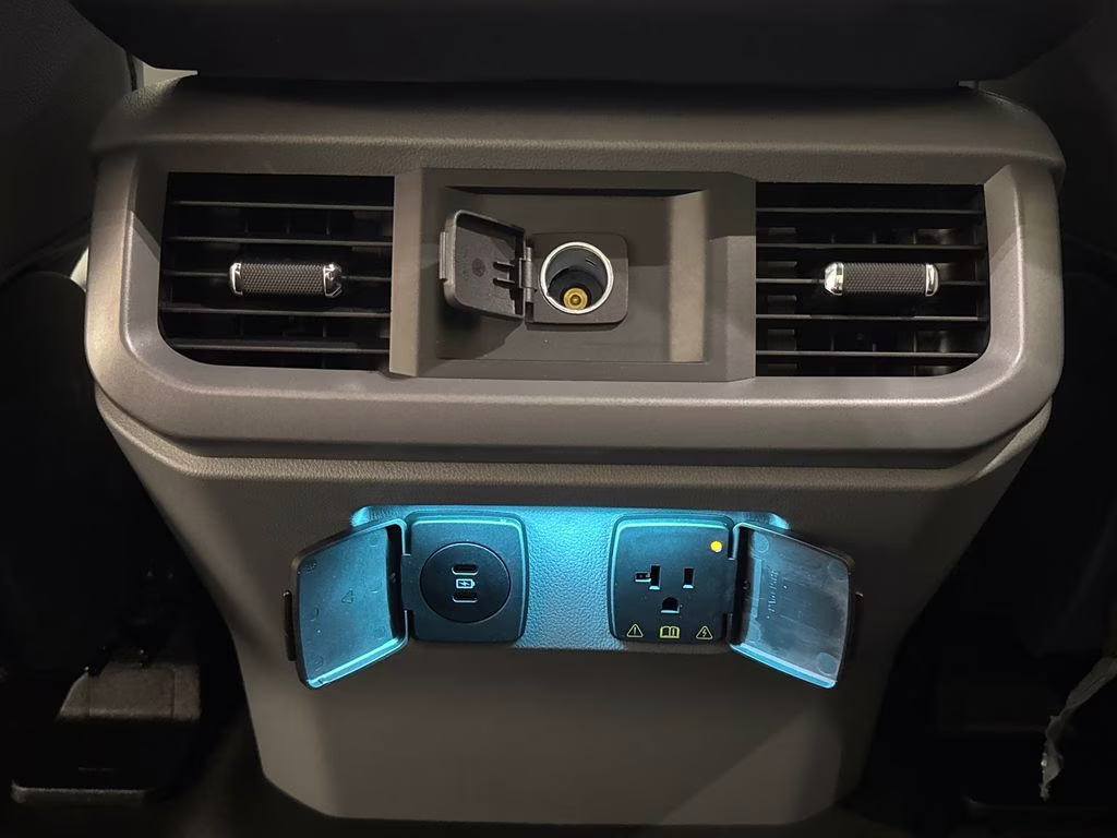 2025 Oxford White Ford F-150 Lightning Pro AWD Truck