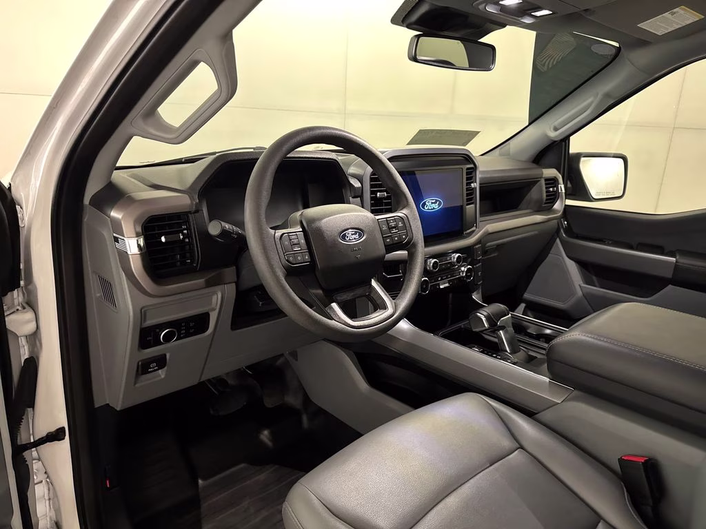 2025 Oxford White Ford F-150 Lightning Pro AWD Truck
