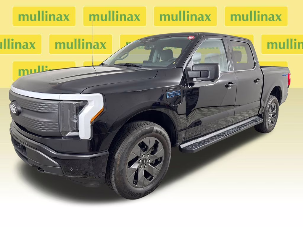 2024 Agate Black Metallic Ford F-150 Lightning Flash AWD Truck