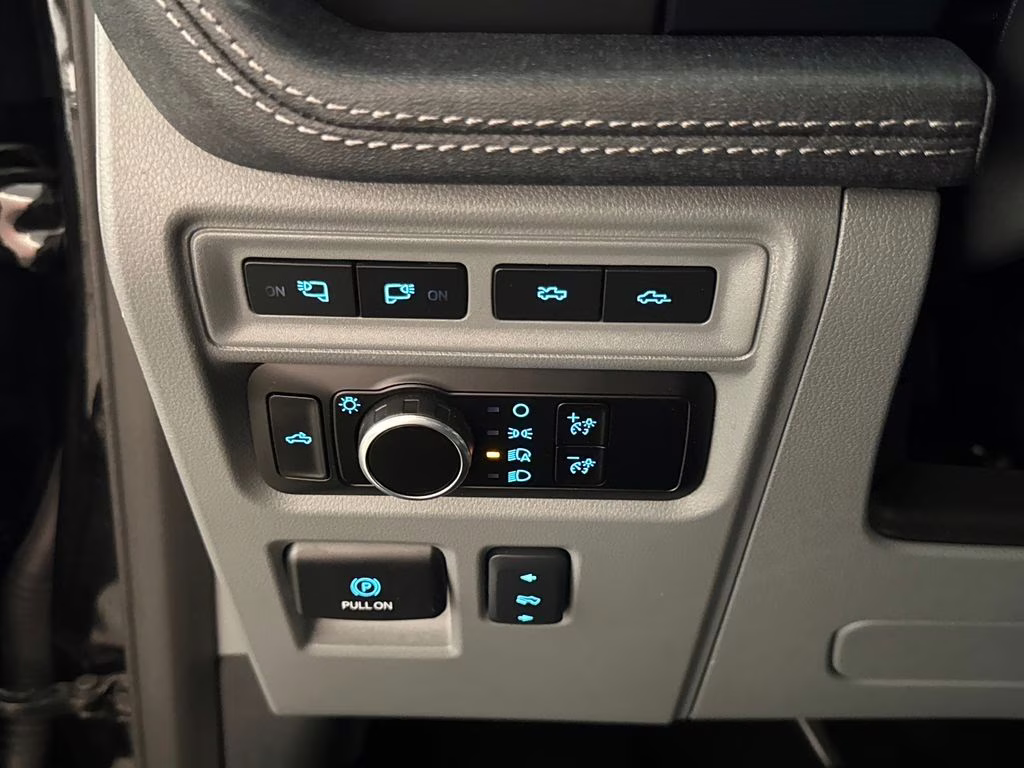 2024 Agate Black Metallic Ford F-150 Lightning Flash AWD Truck