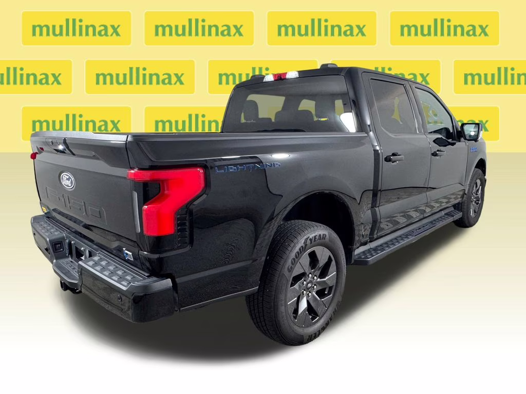 2024 Agate Black Metallic Ford F-150 Lightning Flash AWD Truck