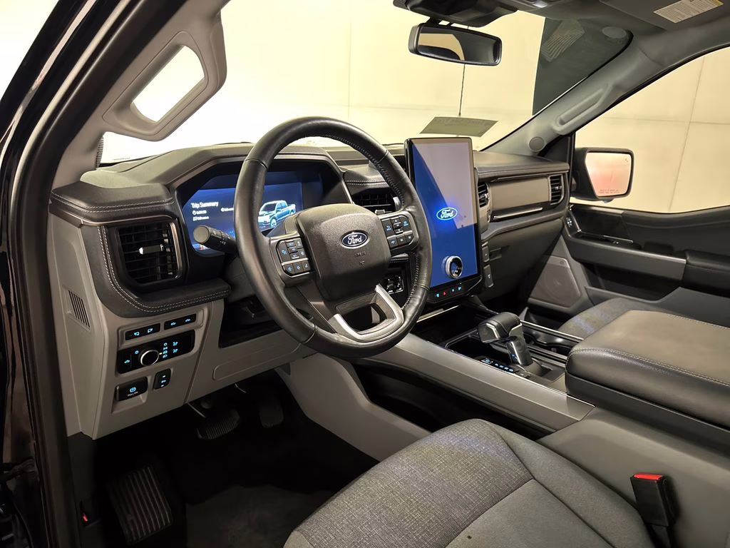 2024 Agate Black Metallic Ford F-150 Lightning Flash AWD Truck