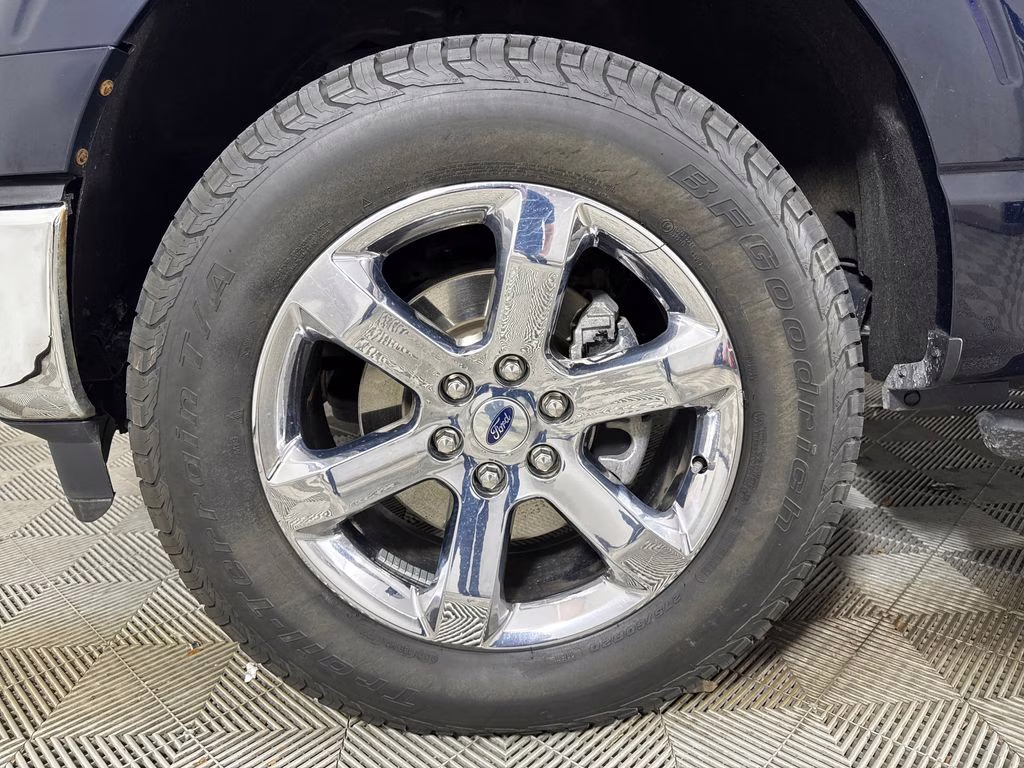2023 Antimatter Blue Metallic Ford F-150 XLT 4X4 Truck