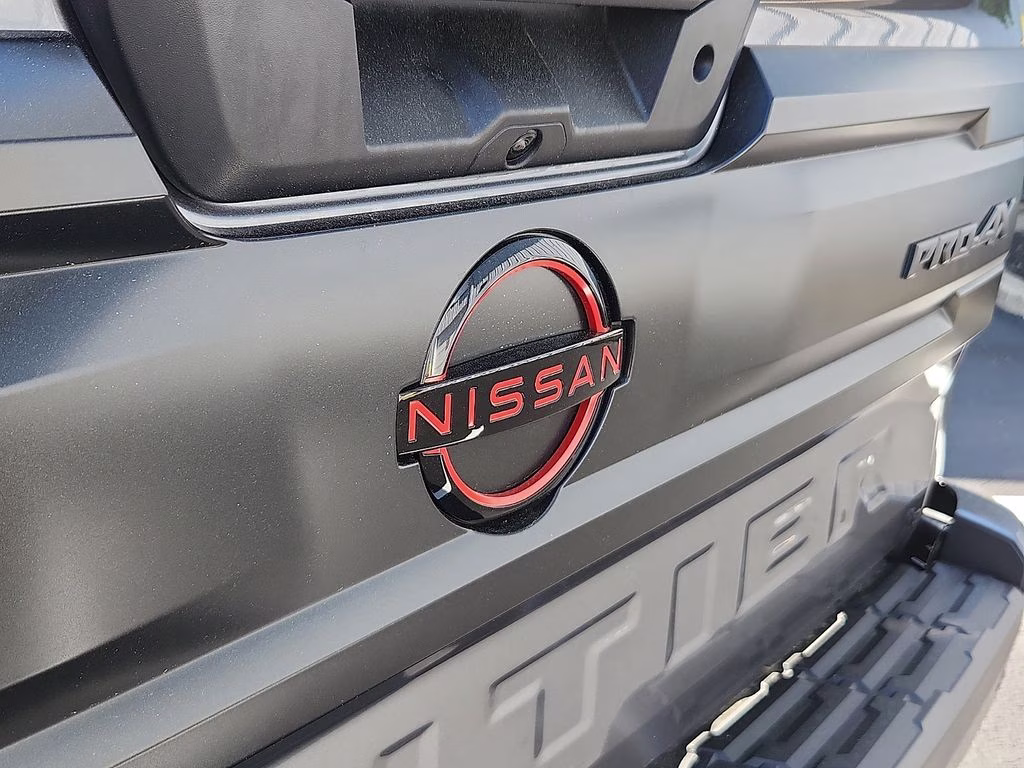 2026 Gun Metallic Nissan Frontier PRO-4X 4X4 Truck