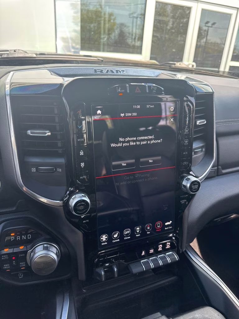 2021 Diamond Black Crystal Pearlcoat Ram 1500 Laramie 4X4 Truck