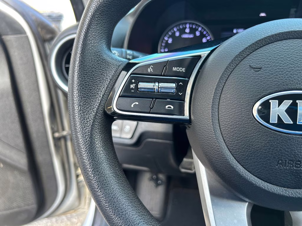 2021 Silky Silver Kia Forte LXS FWD Sedan