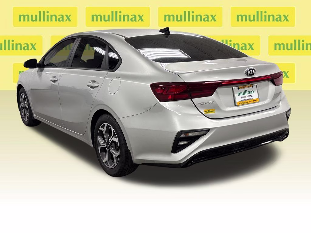 2021 Silky Silver Kia Forte LXS FWD Sedan