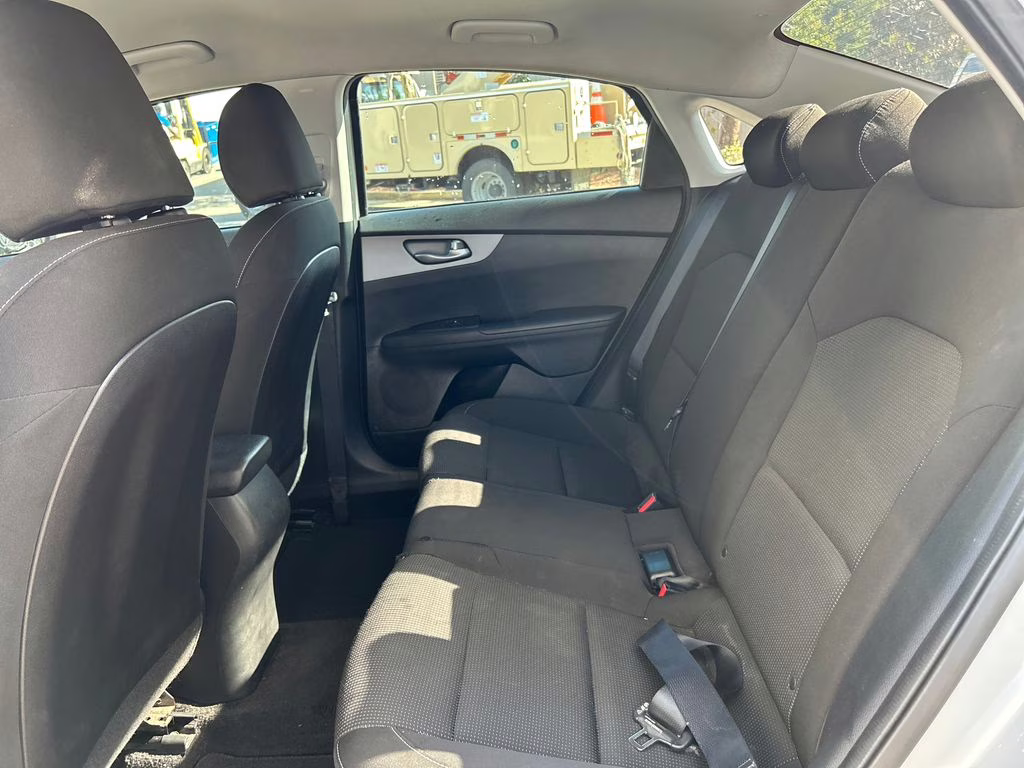 2021 Silky Silver Kia Forte LXS FWD Sedan