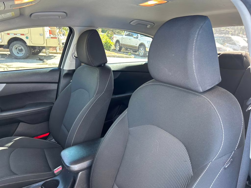 2021 Silky Silver Kia Forte LXS FWD Sedan