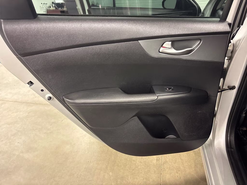 2021 Silky Silver Kia Forte LXS FWD Sedan