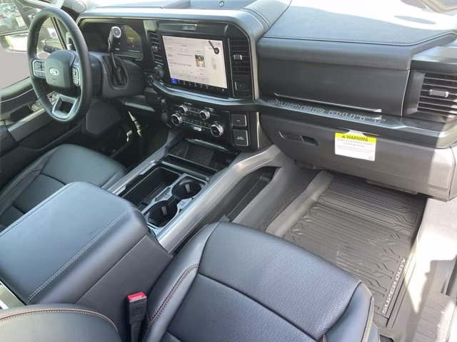 2026 Avalanche Ford Super Duty F-250 SRW LARIAT 4X4 Truck