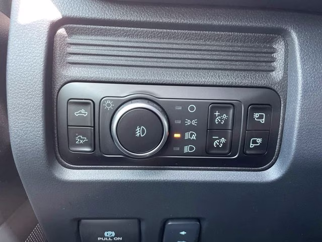 2026 Avalanche Ford Super Duty F-250 SRW LARIAT 4X4 Truck
