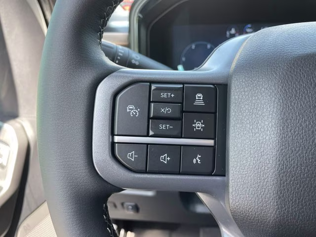 2026 Avalanche Ford Super Duty F-250 SRW LARIAT 4X4 Truck