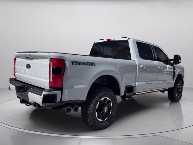 2026 Avalanche Ford Super Duty F-250 SRW LARIAT 4X4 Truck