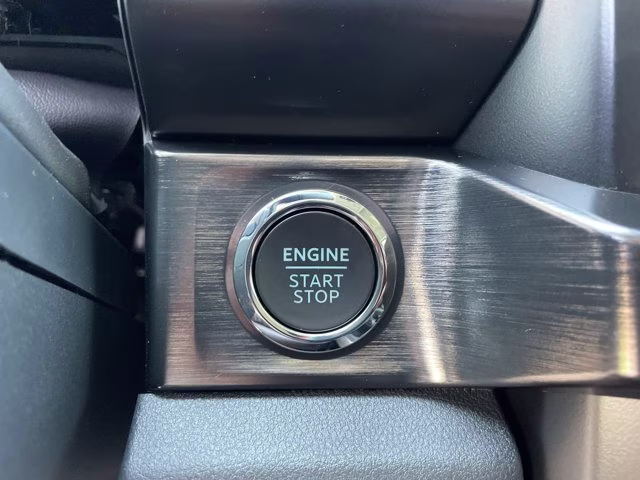 2026 Avalanche Ford Super Duty F-250 SRW LARIAT 4X4 Truck