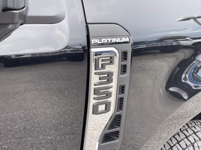 2026 Agate Black Metallic Ford Super Duty F-350 DRW Platinum 4X4 Truck