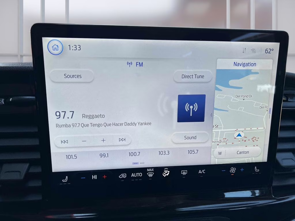 2023 Oxford White Ford Transit-350 XLT RWD Crossover