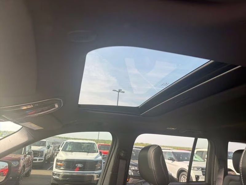 2025 Silver Zynith Jeep Grand Cherokee Altitude X 4X4 SUV