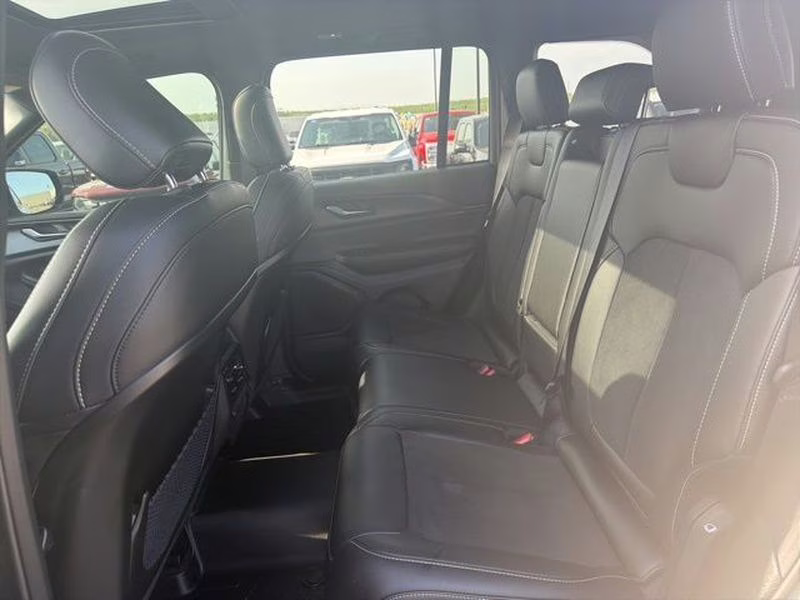 2025 Silver Zynith Jeep Grand Cherokee Altitude X 4X4 SUV