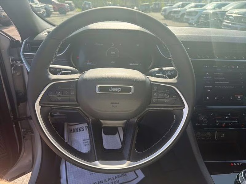 2025 Silver Zynith Jeep Grand Cherokee Altitude X 4X4 SUV