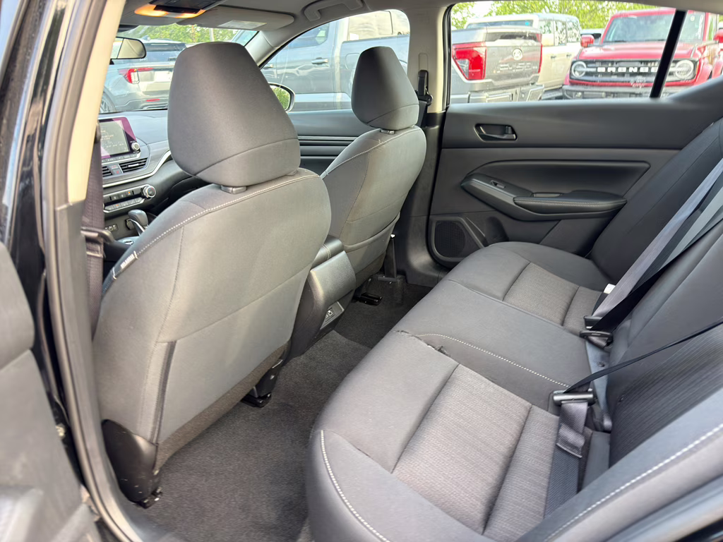 2025 Super Black Nissan Altima SV FWD Sedan