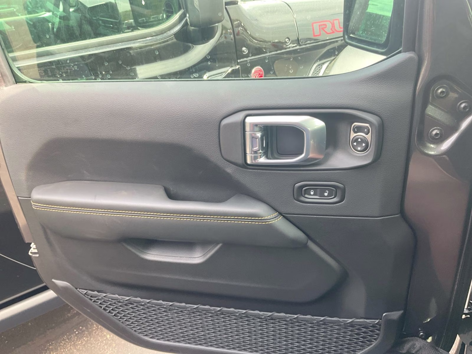 2026 Granite Crystal Metallic Clearcoat Jeep Wrangler Sahara 4X4 SUV