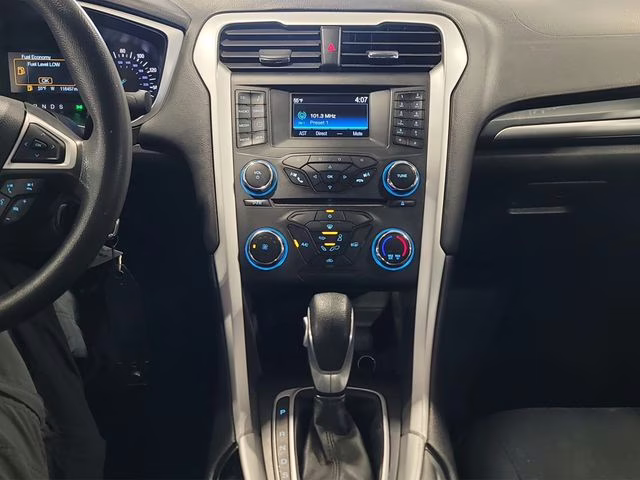 2015 Bronze Fire Metallic Tinted Clearcoat Ford Fusion SE FWD Sedan