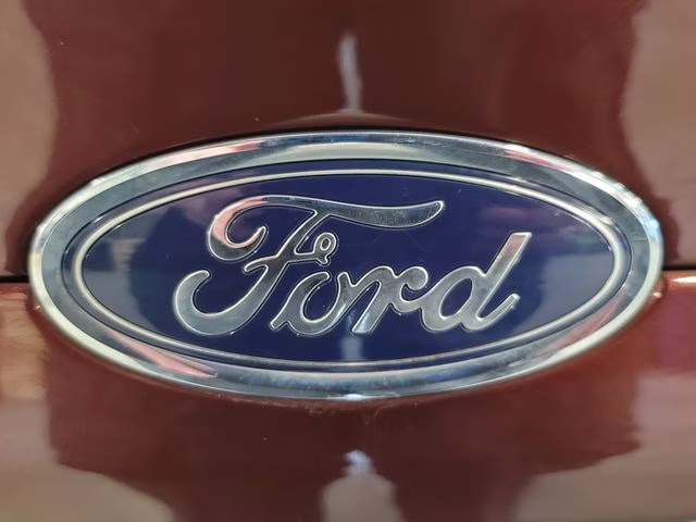 2015 Bronze Fire Metallic Tinted Clearcoat Ford Fusion SE FWD Sedan