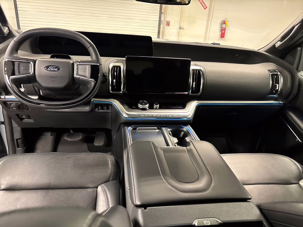 2025 Gray Metallic Ford Expedition Max Platinum 4X4 SUV