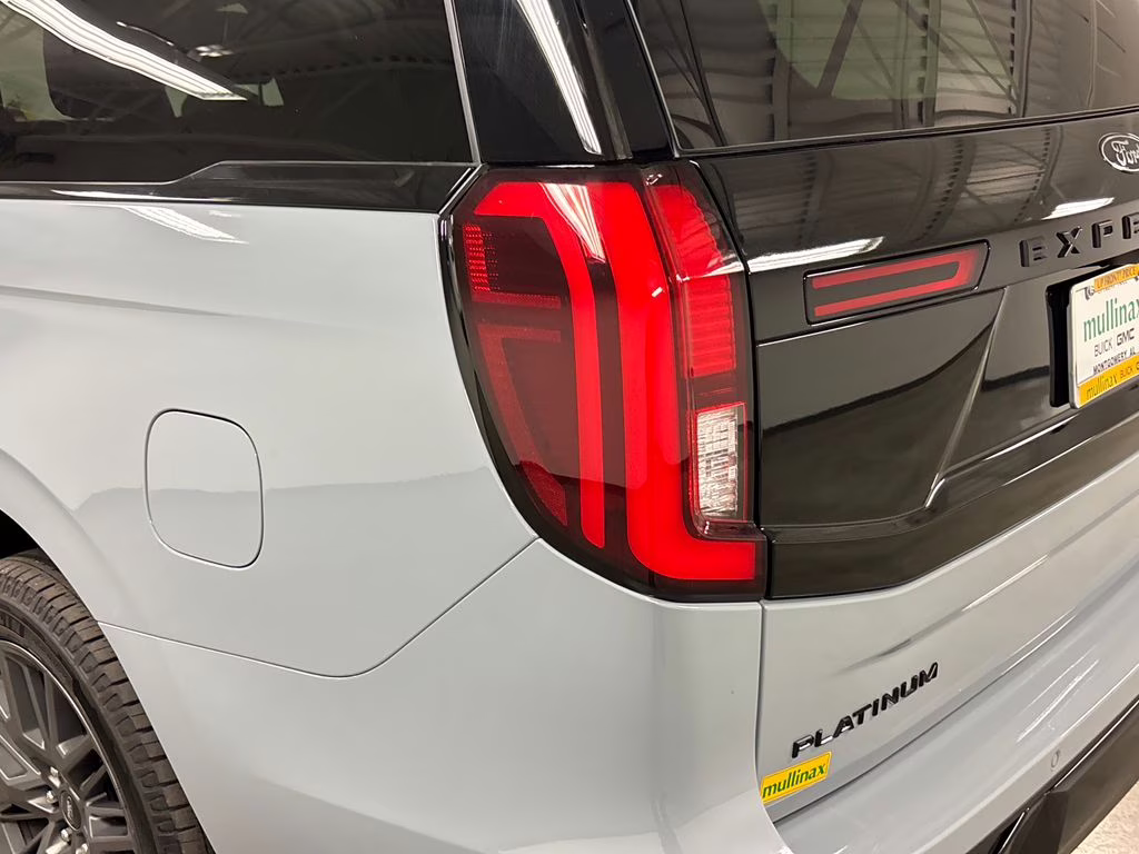 2025 Gray Metallic Ford Expedition Max Platinum 4X4 SUV