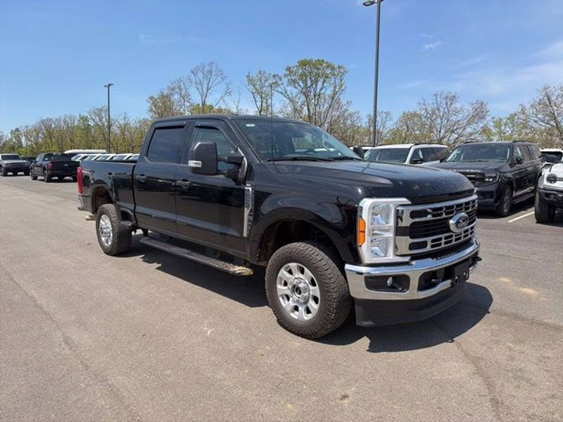 2023 Agate Black Metallic Ford Super Duty F-250 SRW XLT 4X4 Truck