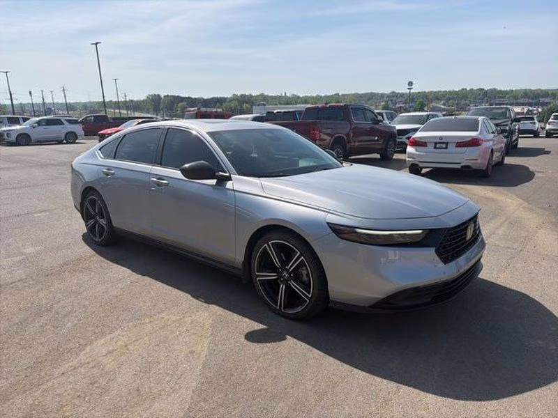 2023 Lunar Silver Metallic Honda Accord Hybrid Sport FWD Sedan
