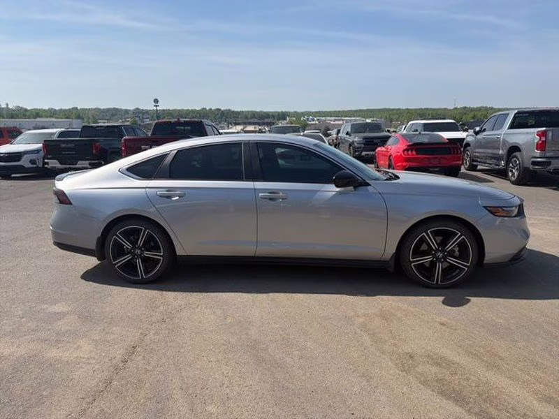 2023 Lunar Silver Metallic Honda Accord Hybrid Sport FWD Sedan