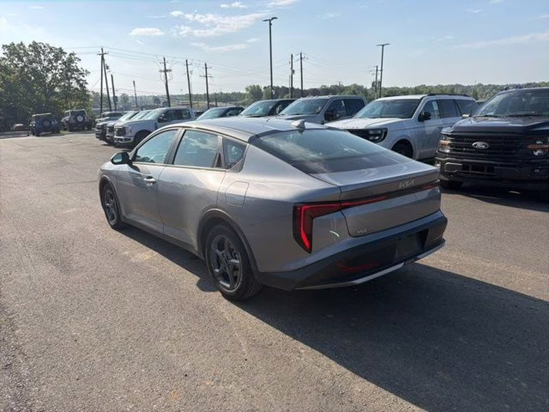 2025 Steel Gray Kia K4 LXS FWD Sedan