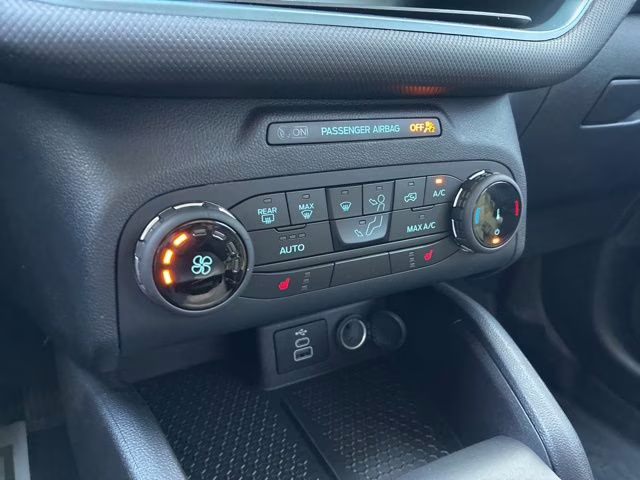 2024 Oxford White Ford Bronco Sport Badlands 4X4 SUV