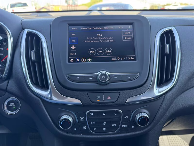 2023 Summit White Chevrolet Equinox LT FWD SUV