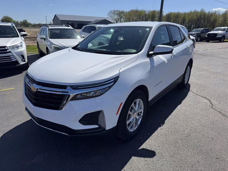 2023 Summit White Chevrolet Equinox LT FWD SUV