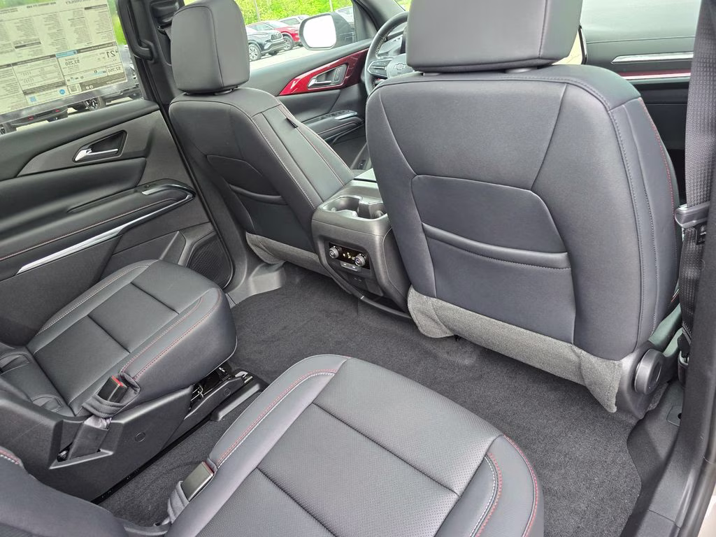 2026 Sandstone Gray Chevrolet Traverse Z71 AWD SUV