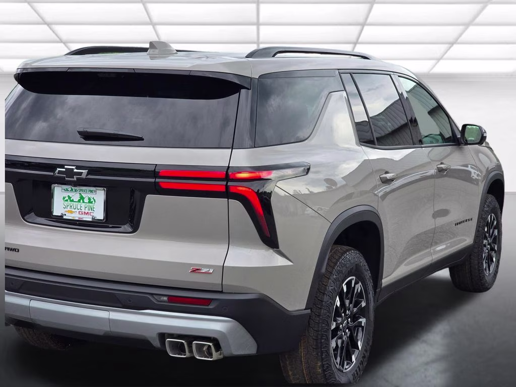 2026 Sandstone Gray Chevrolet Traverse Z71 AWD SUV
