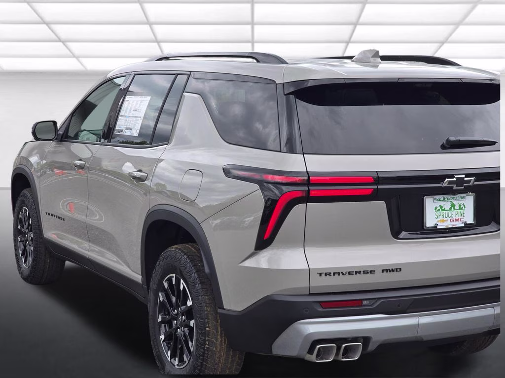 2026 Sandstone Gray Chevrolet Traverse Z71 AWD SUV