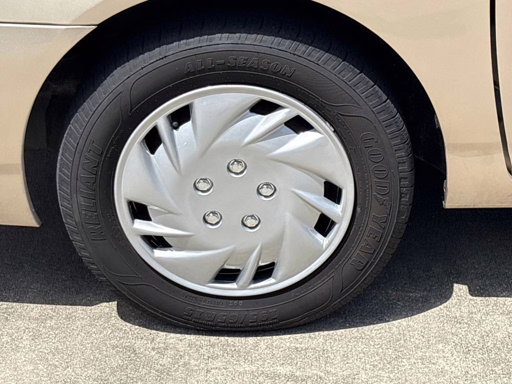 2004 Desert Sand Mica Toyota Corolla CE FWD Sedan