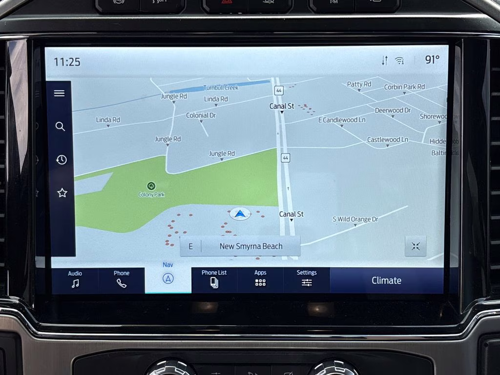 2022 Star White Metallic Tri-Coat Ford Super Duty F-250 SRW Platinum 4X4 Truck