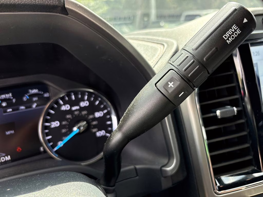 2022 Star White Metallic Tri-Coat Ford Super Duty F-250 SRW Platinum 4X4 Truck