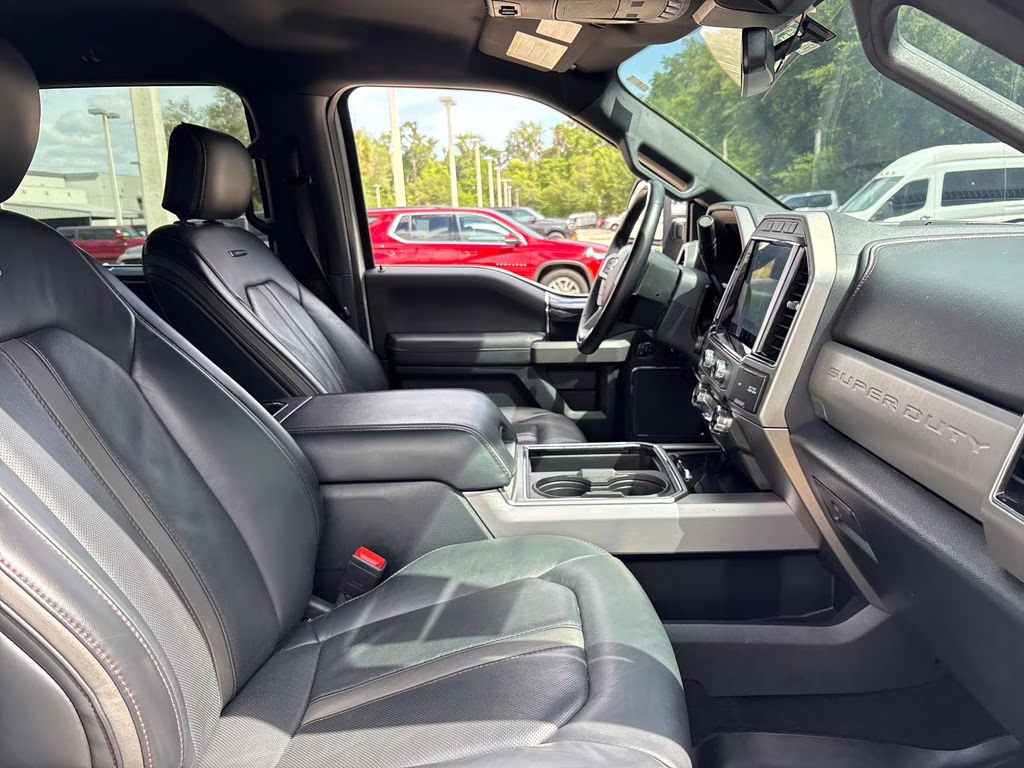 2022 Star White Metallic Tri-Coat Ford Super Duty F-250 SRW Platinum 4X4 Truck