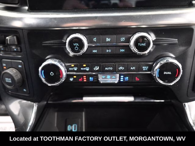 2023 White Ford F-150 Lariat 4X4 Truck