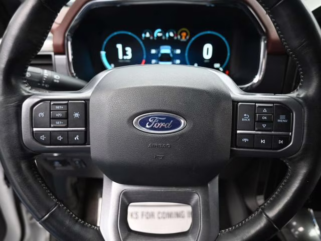 2023 White Ford F-150 Lariat 4X4 Truck